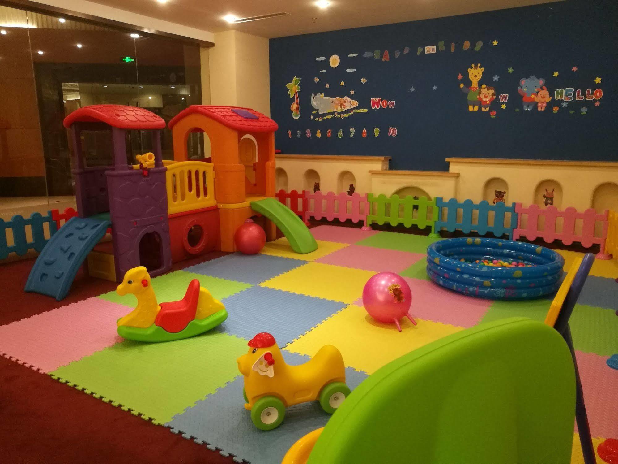 Merryland Traders Hotel Changshu Eksteriør bilde