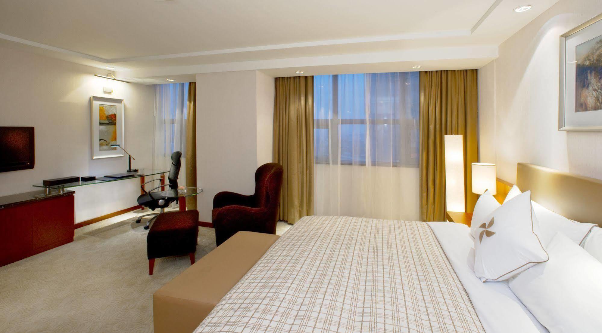Merryland Traders Hotel Changshu Eksteriør bilde